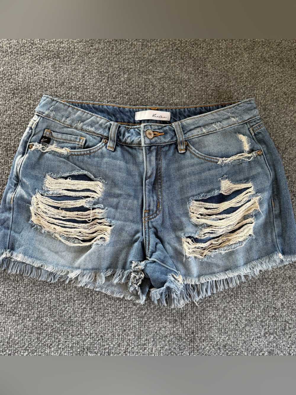 KanCan Distressed Light Blue‎ Denim Shorts Size 28/9 Women’s Frayed Flirty Beach